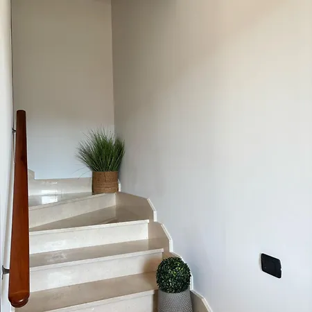 Apartment La Casetta Di Giuly - Locazione Turistica